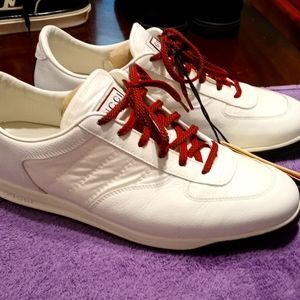 Gucci shoes low top tennis shoes